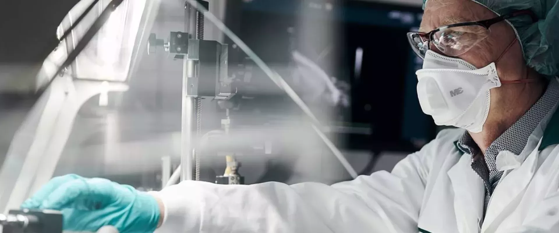 Scientists working in a lab in Schnell